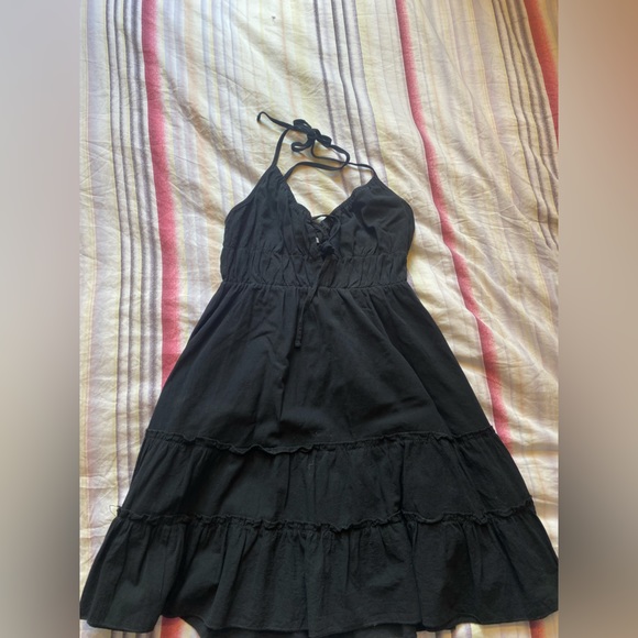 Black shein beach dress:) - Picture 2 of 4